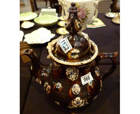 VICTORIAN BARGEWARE TEA POT. Large Victorian bargeware lidded teapot