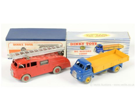 Dinky 555 Fire Engine with extending ladder - red including Supertoy hubs with grey treaded tyres, silver trim and ladders, w