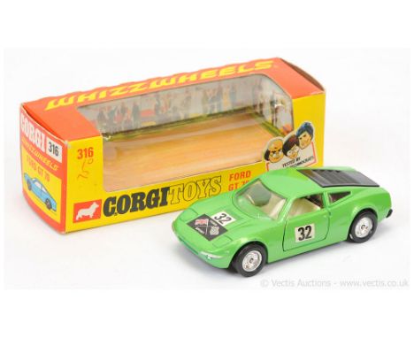 Corgi 316 Ford GT70 - green, black engine cover, off white interior, black base, racing number 32 on doors and bonnet - overa