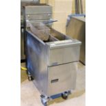 1 x PITCO Commercial Twin Tank Solstice Natural Gas Fryer - Model SG14TS - Original RRP £5,099