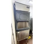 1 x Fosters F132 Commercial Ice Machine With Ice Bin And Stand - Stainless Steel Finish - Ref: