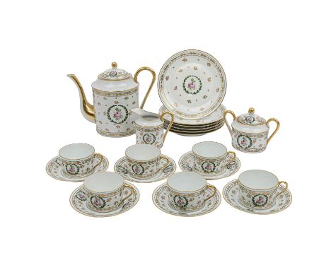 LIMOGES/SINGER, Kaffeeservice für 6 Personen, 1930-1950, polychrom und goldstaffiertes Dekor einer von Lorbeerzweigen gerahmt