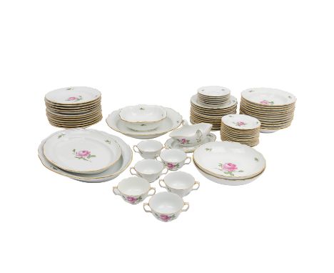 MEISSEN 67-tlg. Speiseservice 'Rote Rose', überwiegend 2. Wahl, 20. Jh. 12 Speiseteller (D. ca. 25 cm), 12 Suppenteller (D. c