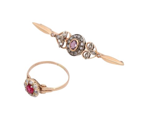 Konvolut Ring und Brosche, Brosche mit Diamanten u. Saphir, Ring mit Rubin (stark berieben/bestoßen) und Diamanten, GG/RSG ca