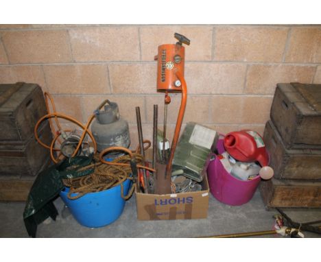 Large quantity of garden tools 