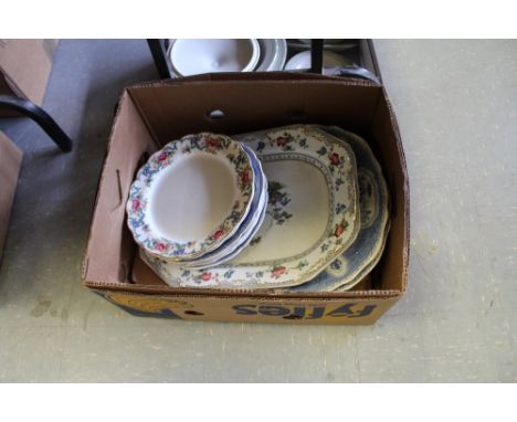 Box of blue and white ashettes, Spode, etc.