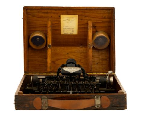 Typewriter Blickensderfer Model 5, USA, in original 1893 wooden case. Deficiencies