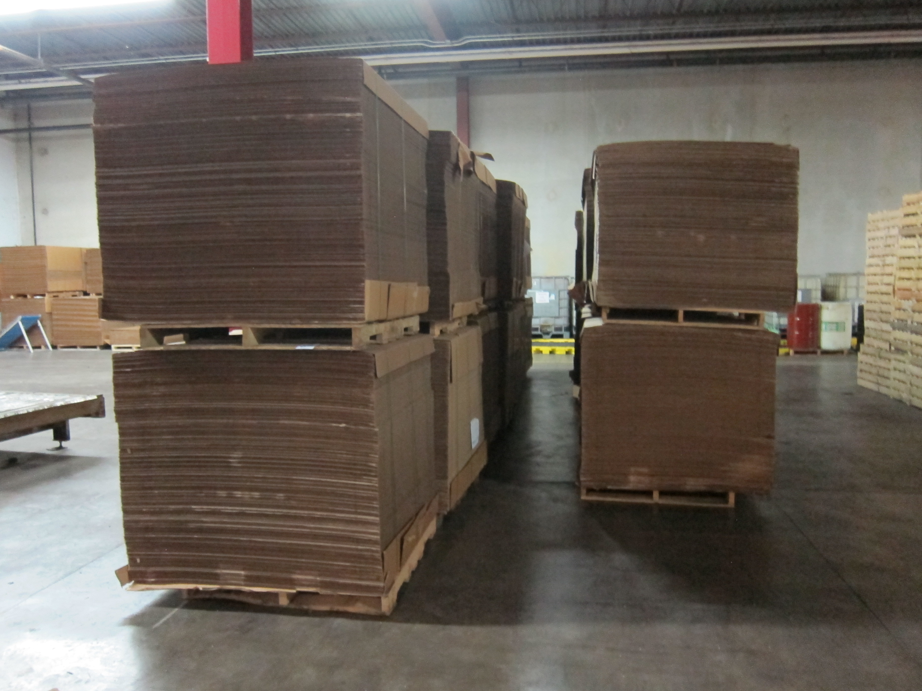 26 PALLETS OF CARDBOARD BOX DIVIDERS