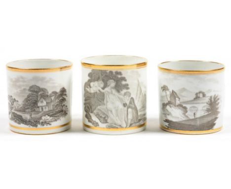 A SET OF THREE SPODE BAT PRINTED AND GILT COFFEE CANS, 6.5CM H, C1805-10