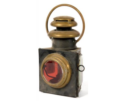 A BRASS MOUNTED TINPLATE LANTERN, FIXED RING HANDLE, 27CM H, EARLY 20TH C
