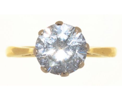 A SINGLE STONE RING IN GOLD MARKED 18CT, 3G, SIZE L++LIGHT SCRATCHES AND WEAR CONSISTENT WITH AGE