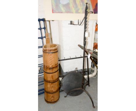 MISCELLANEOUS METALWARE, TO INCLUDE A 19TH C ADJUSTABLE TRIPOD CANDLESTICK, 150CM H, AN IRON GRIDDLE, A PAN RACK AND AN IRON 