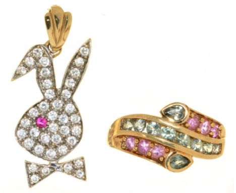 A PINK AND GREEN KUNZITE RING IN 9CT GOLD AND A PLAYBOY BUNNY PENDANT IN  GOLD, UNMARKED, 8G++GOOD CONDITION, LIGHT WEAR CONS