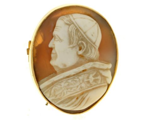 A SHELL CAMEO BROOCH OF POPE PIUS IX, IN GOLD MARKED 9CT, 9G++NATURAL STRIATIONS WITHIN SHELL, TARNISH AND LIGHT WEAR CONSIST