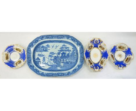 A SPODE BLUE PRINTED PEARLWARE MEAT DISH, 51.5C M L, PRINTED SPODE BANNER MARK, C1810 AND A SET OF FOUR COPELAND &amp; GARRET