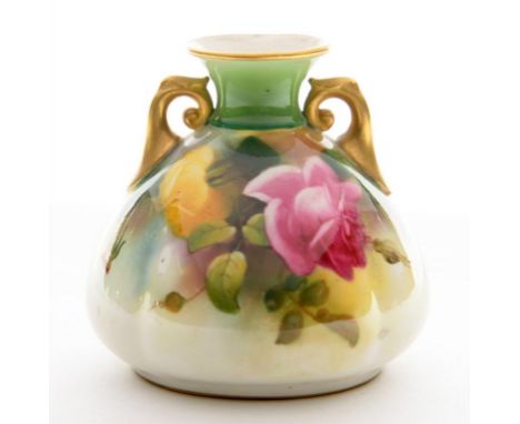 A ROYAL WORCESTER SACK SHAPED VASE, PAINTED WITH HADLEY ROSES, THE NECK IN SHADED GREEN BETWEEN GILT SHOULDER HANDLES, 8.5CM 