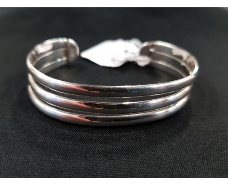 SILVER BANGLE 