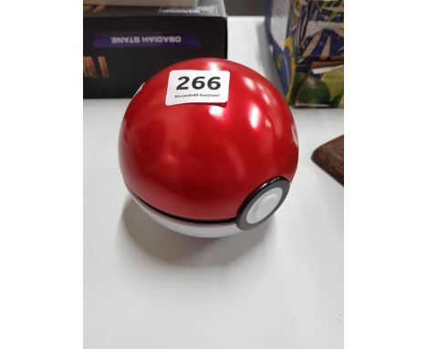 POKE BALL AND TRADING CARDS 