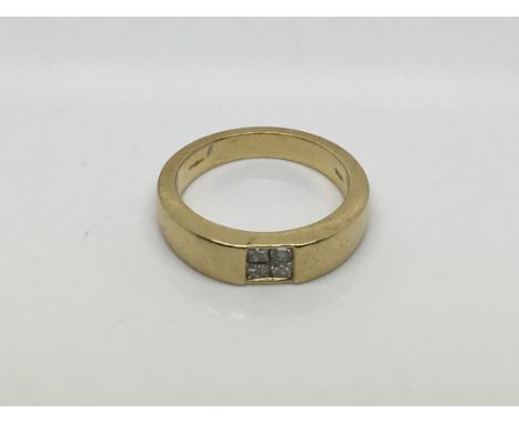 A gents 18ct four stone diamond ring, approx 1/2ct, size R and approx 10g.