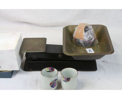 Set of Wavmaster Scales and Weights plus Two Japanese Beakers