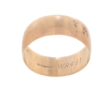 A 9ct gold wedding band, band with 7.9mm, ring size Q, 2.7g.