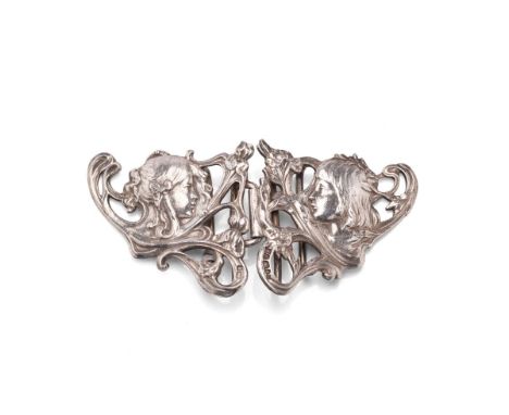 Silver Art Nouveau inspired belt buckle, London 1989, 11cm wide, 64.6g.