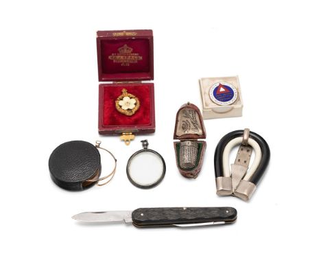 A mixed collection of items to include a silver thimble by James Fenton, Birmingham 1881 in fitted leather case, Art Deco sca