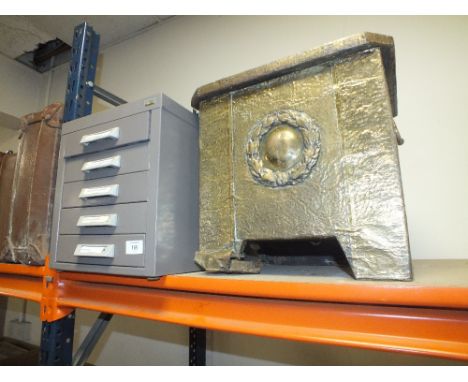 A SMALL SET OF METAL FILING DRAWERS TOGETHER WITH A VINTAGE BRASS COATED LOG BOX