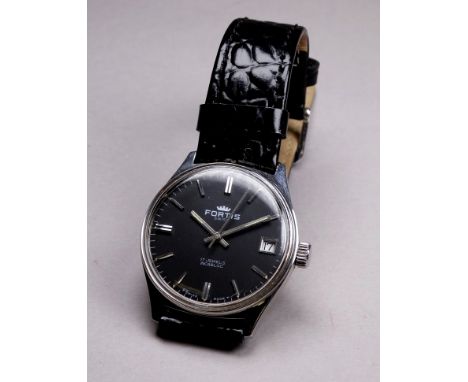 A Fortis gentlemans manual wind wristwatch - stainless steel case with black dial set out in Roman numerals with date apertur