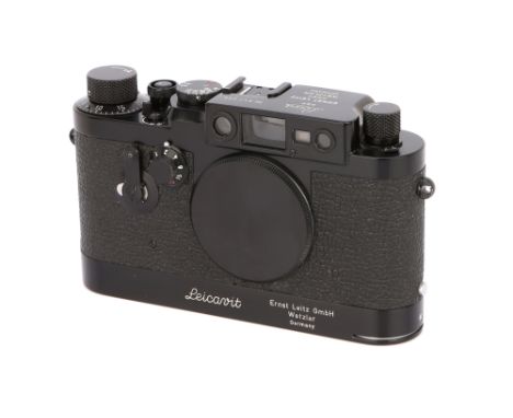 1956, black repaint, serial no. 847934, with Leicavit, body, VG-E, shutter working, chip to vulcanite and wear to eye-pieceNo