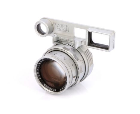 1964, with ocular attachment, chrome, serial no. 2036359, body, VG, elements, VG, complete with maker's casesNote: Lot import