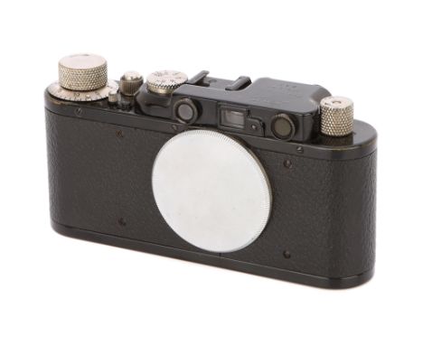 1932, black, serial no. 75966, body, VG, shutter workingNote: Lot imported under Temporary Admission. 5% UK import VAT will b