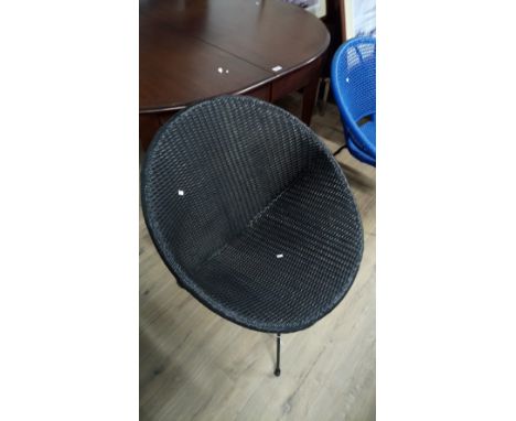 VINTAGE VINYL BASKET CHAIR