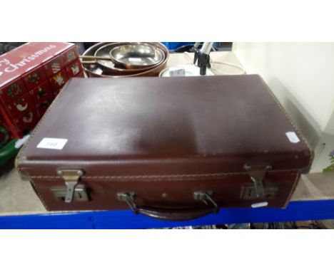 VINTAGE LOOK LEATHER BRIEFCASE