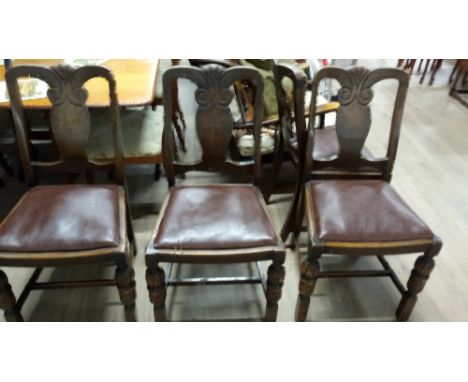 SET OF 4 VINTAGE OAK DINING CHAIRS