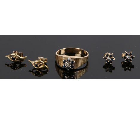 9 carat gold sapphire set ring, with matching 9 carat gold ear studs and a pair of yellow metal ear studs 