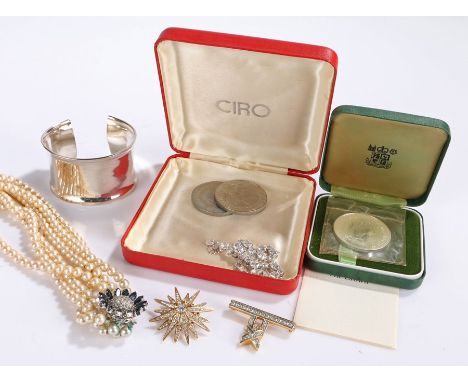 Jewellery, to include a 9 carat gold chain 1.2 grams, a star brooch, a necklace, bracelet, brooch, a bangle a silver proof Cr