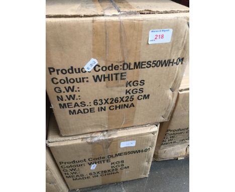 2 boxes containing white eyeball light fittings ( 40 pieces total ) 