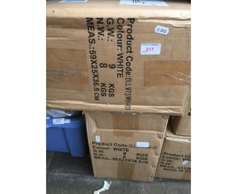 2 boxes of white light fittings ( 100 pieces total ) 