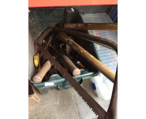 Box of garden tools 