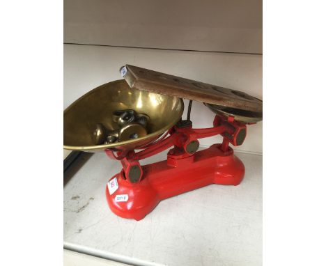 Copper scales with weights in wooden case 