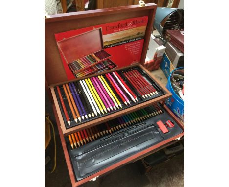 Wooden case of colouring sketch pencils 