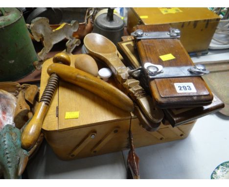 Two vintage tie-presses, a marquetry cribbage-scorer, a concertina wooden box ETC Condition Report: please request*  *Conditi