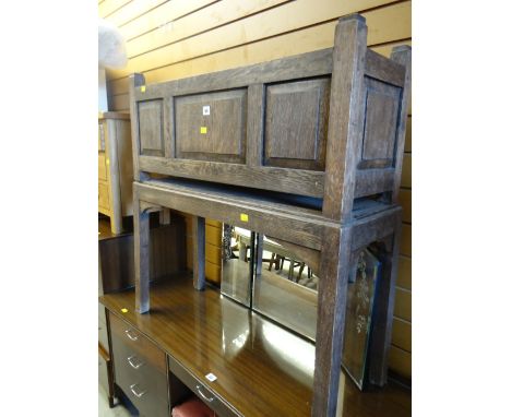 A panelled oak planter stand Condition Report: please request*  *Condition is not stated in this type of auction with descrip