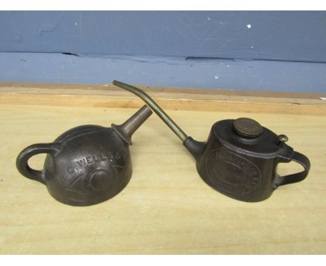 Vintage A.C Well's &amp; Co Engineers oil can and unbreakable moulders lamp&nbsp;
