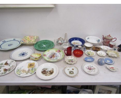 Various ceramics inc Wedgwood Jasperware, Royal Albert trinket dishes etc etc plus a plastic art deco style ice box