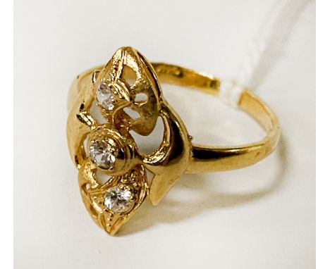 14CT GOLD RING - SIZE M/N - 2.7 GRAMS APPROX