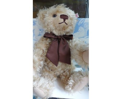 A Steiff British Collectors Bear 2010, with growler mechanism, 36cm, mohair, limited edition 686 of 3000, with original certi