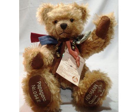 Herman Papageno musical bear, plays Das Glockenspiel from Mozarts Magic Flute, limited edition 094/500, H: 38 cm, jointed arm