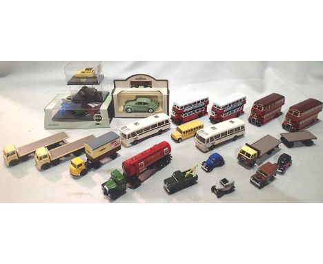 Selection of OO scale buses, wagons, cars etc, mostly in very good condition, unboxed, plus 1/43 scale VW Beetle. UK P&amp;P 